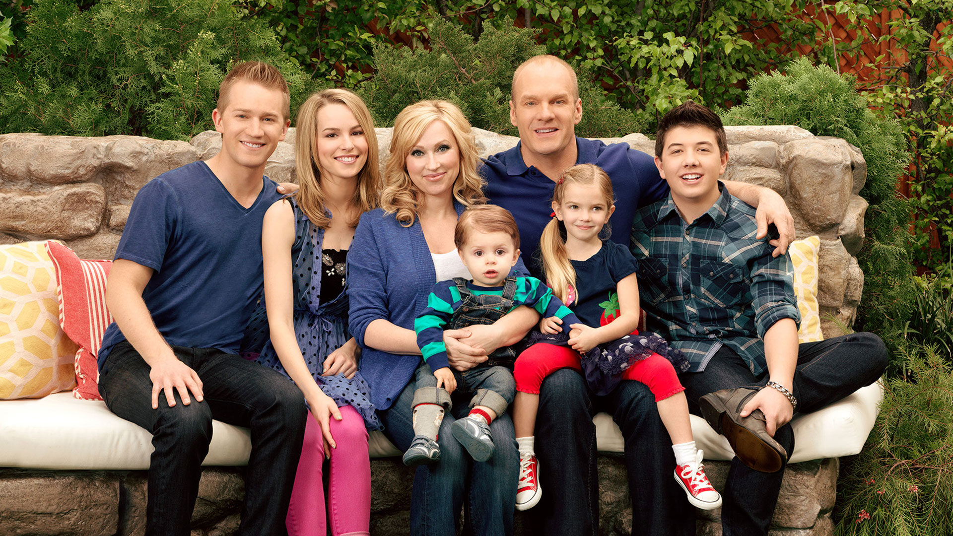 Good Luck Charlie Theme Song Movie Theme Songs And Tv